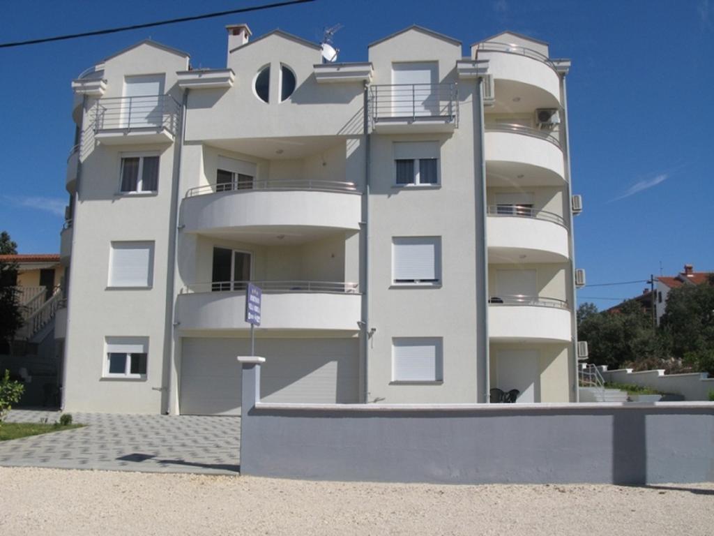 Apartments Mirela Petrcane Exterior photo